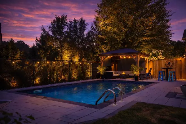 12 Branthaven CT, Whitby, ON L1M 0B2