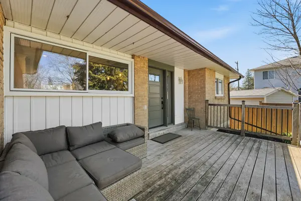 157 Blossom CT, Scugog, ON L9L 1G5