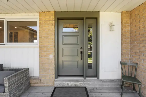 157 Blossom CT, Scugog, ON L9L 1G5