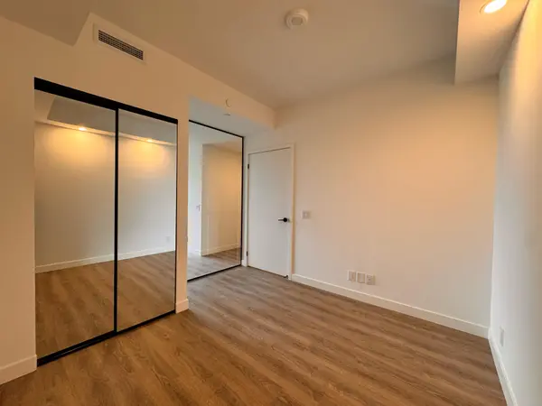 1050 Eastern AVE #323, Toronto E01, ON M4L 0B7