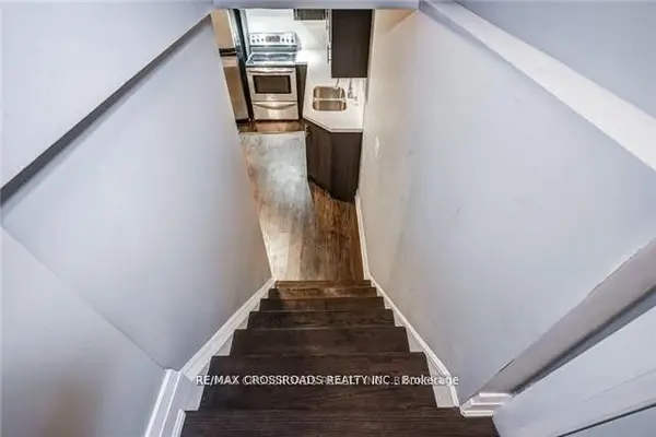 133 Labrador DR #Bsmt, Oshawa, ON L1H 7E4