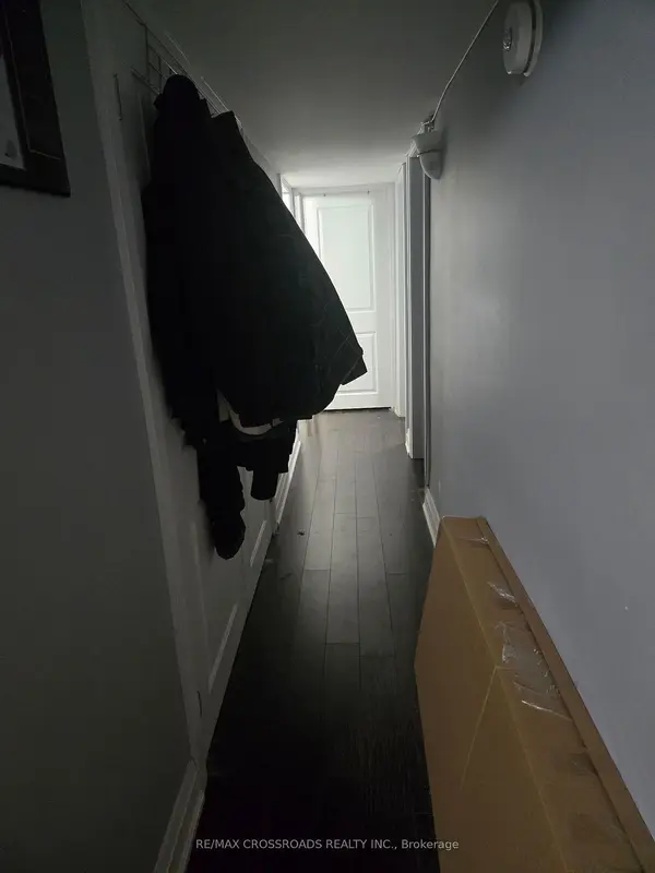 133 Labrador DR #Bsmt, Oshawa, ON L1H 7E4