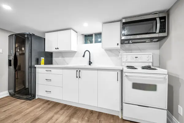 48 Billingsgate CRES #Bsmt, Ajax, ON L1S 2R8