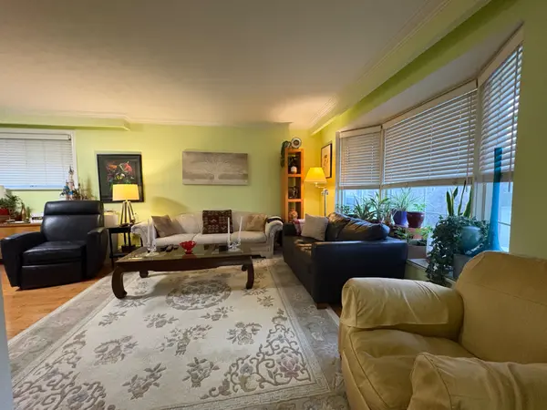 15 Fordover DR, Toronto E08, ON M1E 1T7