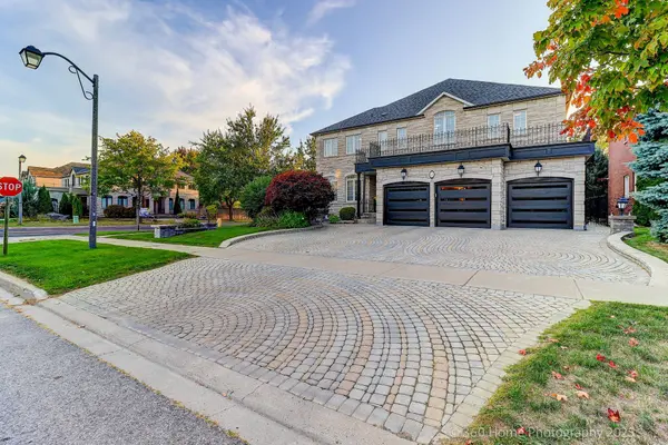 2 Mumberson CT, Markham, ON L6C 1Y4