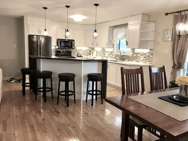 882 Pine Ave AVE #Near Lake, Innisfil, ON L0L 1W0