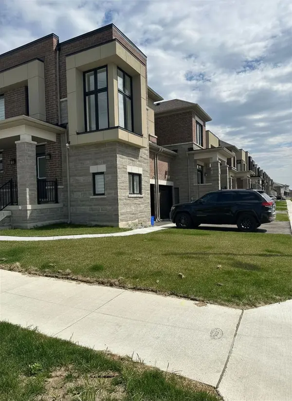 4 Singhampton RD, Vaughan, ON L4H 5J6