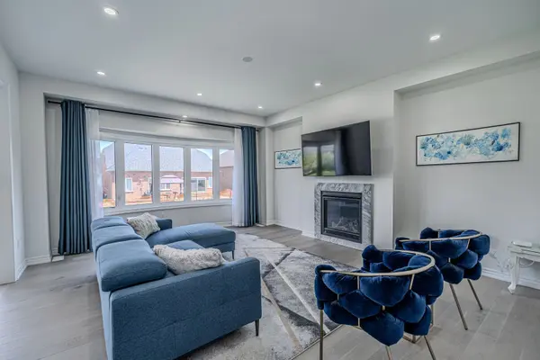 1649 Corsal CT, Innisfil, ON L9S 0P8