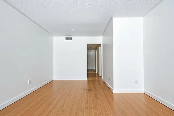 17 Burbank PL, Barrie, ON L4M 2S8