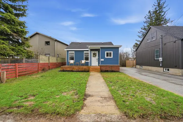 11 Victory DR, Collingwood, ON L9Y 2G6