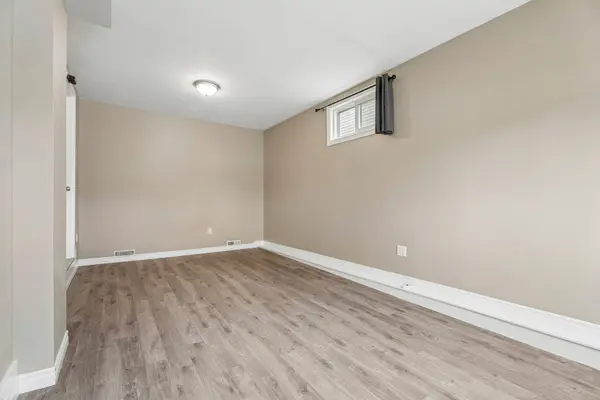 62 Corbett DR, Barrie, ON L4M 5V2