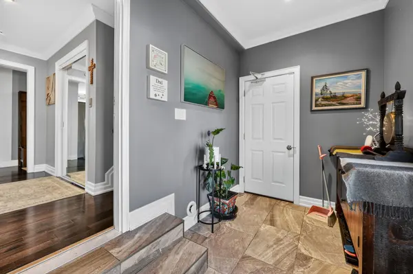 5 Jills CT, Barrie, ON L4M 4L6