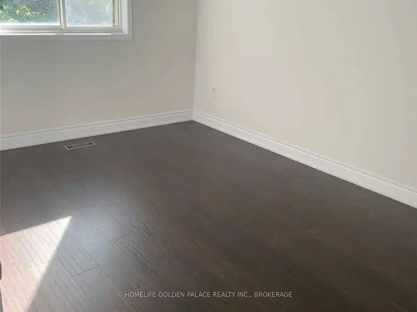 13 Dykstra DR, Barrie, ON L4N 0E2