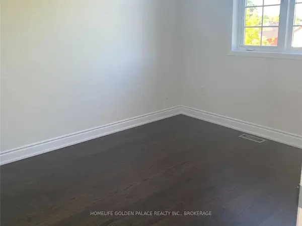 13 Dykstra DR, Barrie, ON L4N 0E2