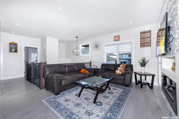 123 McArthur LANE, Saskatoon, SK S7L 6X5