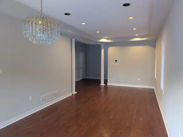 5914 Long Valley RD, Mississauga, ON L5M 6J6