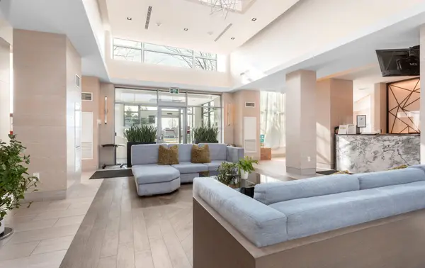 4655 Glen Erin DR #1207, Mississauga, ON L5M 0Z1