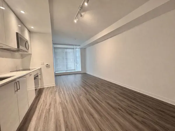 1926 Lakeshore BLVD W #3911, Toronto W01, ON M6S 1A1