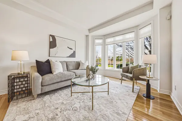 125 Creek Path AVE, Oakville, ON L6L 6T3