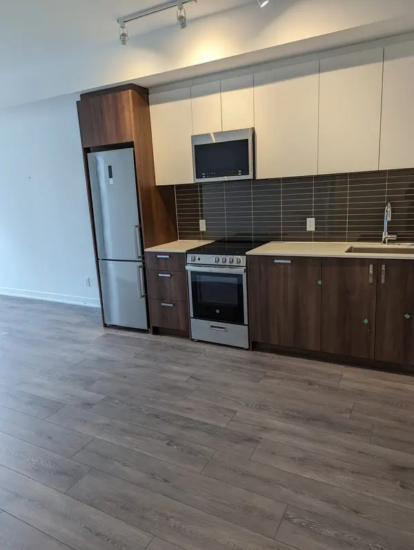 1787 St Clair AVE W #321, Toronto W03, ON M6N 0B7