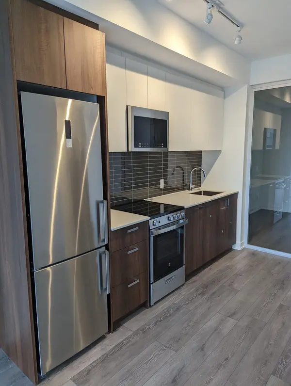 1787 St Clair AVE W #321, Toronto W03, ON M6N 0B7