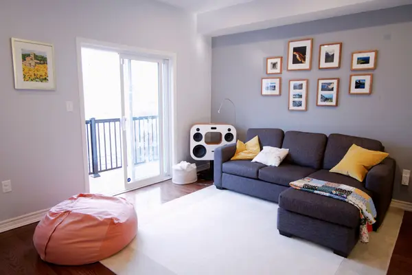 1127 Haig BLVD #6, Mississauga, ON L5E 2M6