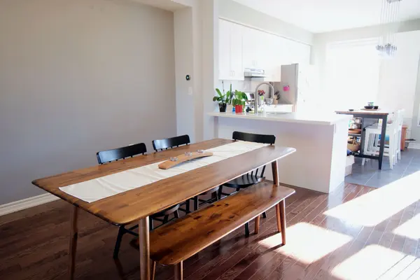 1127 Haig BLVD #6, Mississauga, ON L5E 2M6