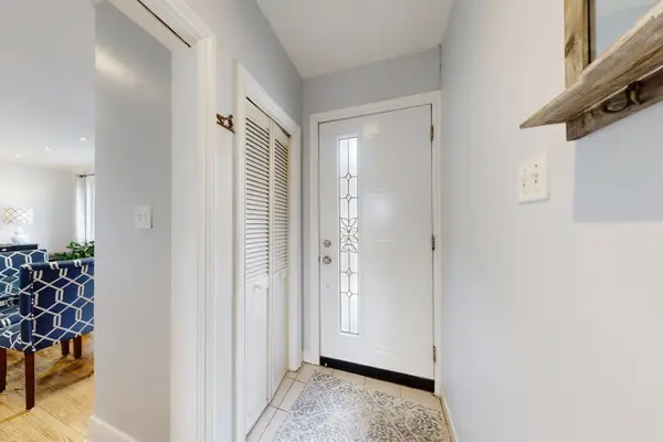 29 Jane Osler BLVD, Toronto W04, ON M6A 1W6