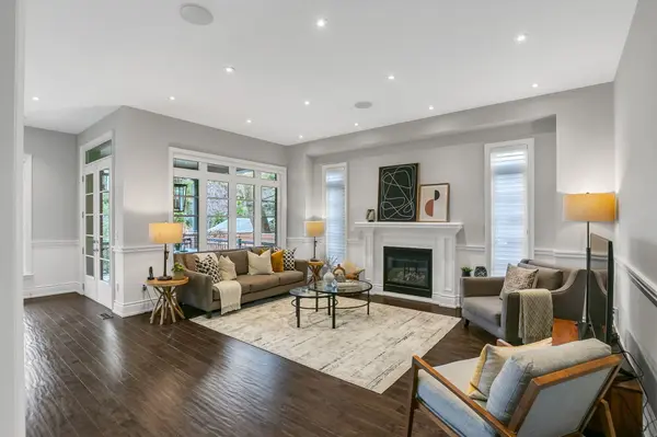 25 Prennan AVE, Toronto W08, ON M9B 4B7