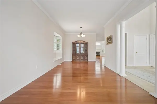 2348 Tesla CRES, Oakville, ON L6H 7T5