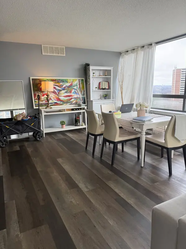 40 Richview RD #707, Toronto W09, ON M9A 5C1