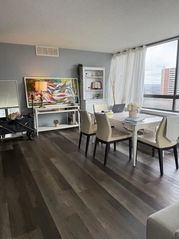 40 Richview RD #707, Toronto W09, ON M9A 5C1