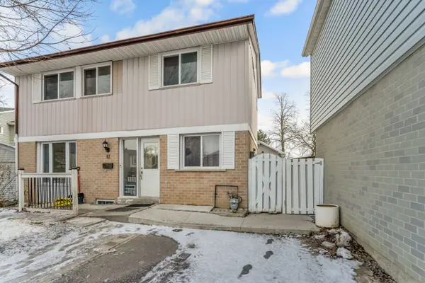11 Juliette SQ, Brampton, ON L6S 2M6