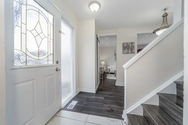 11 Juliette SQ, Brampton, ON L6S 2M6