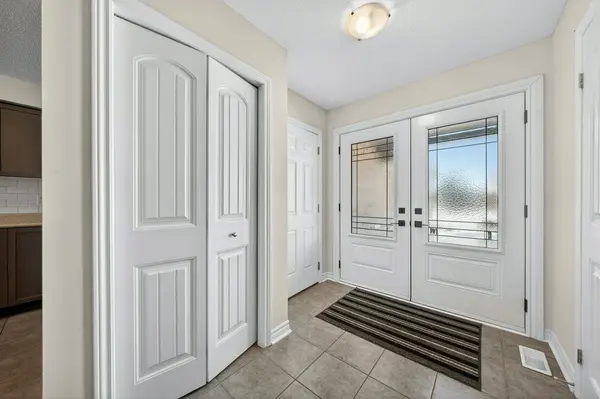 55 Laughland LN, Guelph, ON N1L 0C9