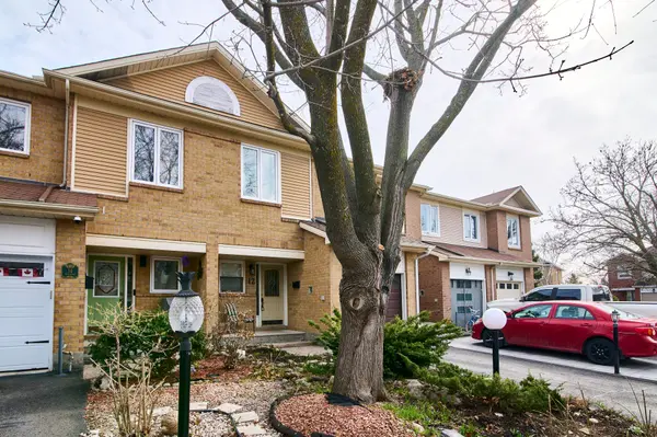 12 Willwood CRES, Barrhaven, ON K2J 4B2