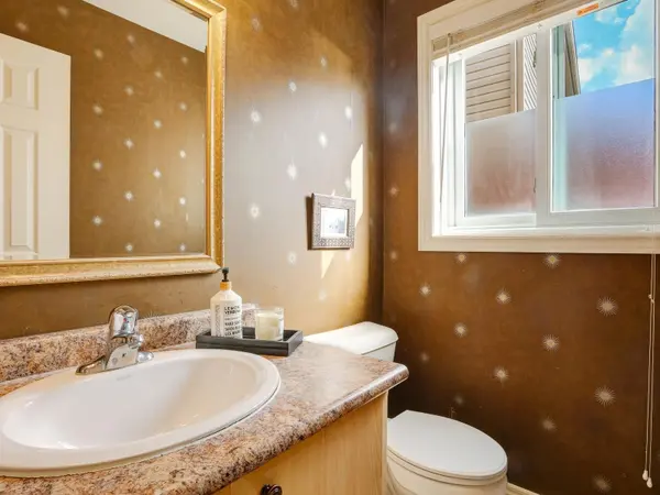 631 Doon South DR, Kitchener, ON N2P 2X5