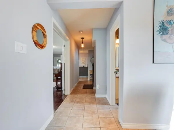 631 Doon South DR, Kitchener, ON N2P 2X5