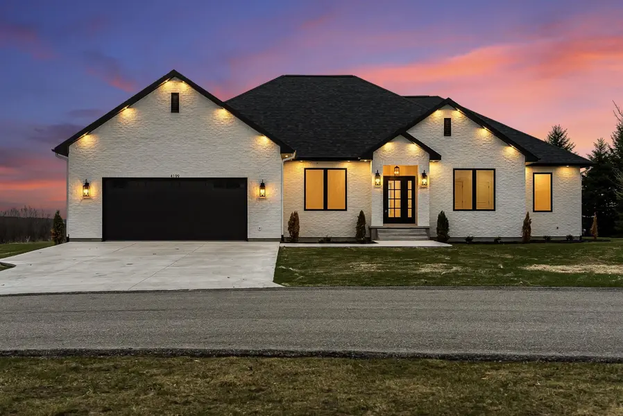 4199 Wolverine DR, Acme Twp, MI 49690