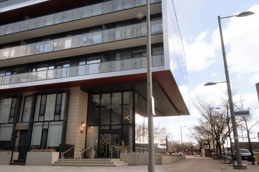 180 Mill ST #S560, Toronto C08, ON M5A 0V7