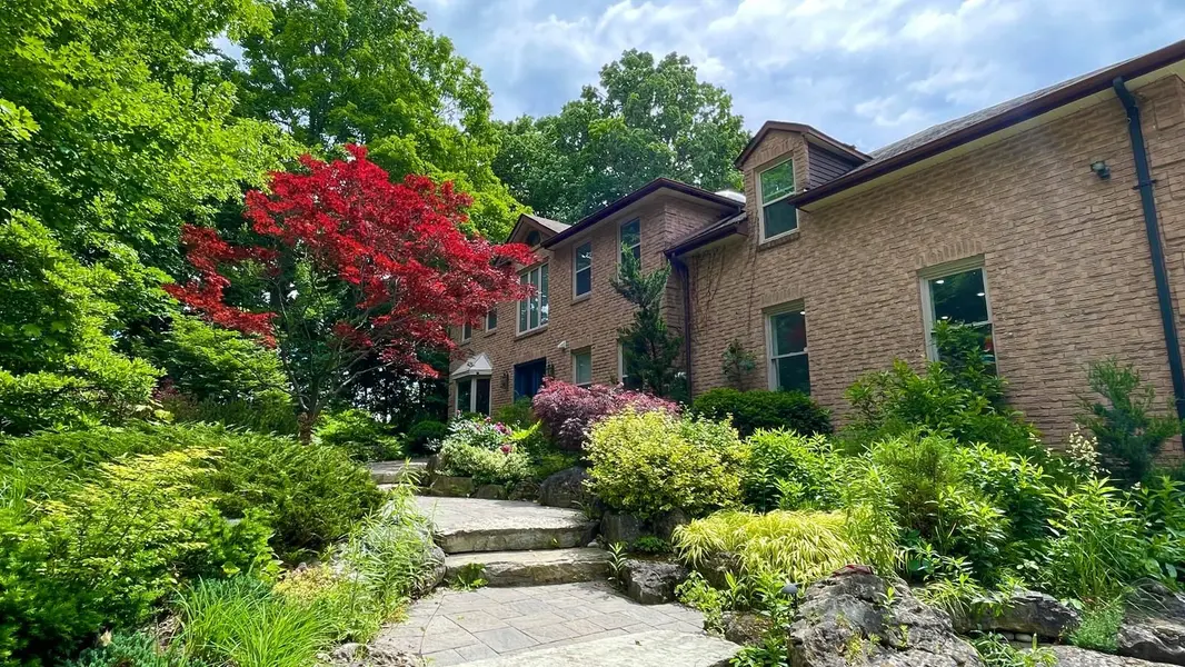 877 The Grange Side Road, Caledon, ON L7C 0E4