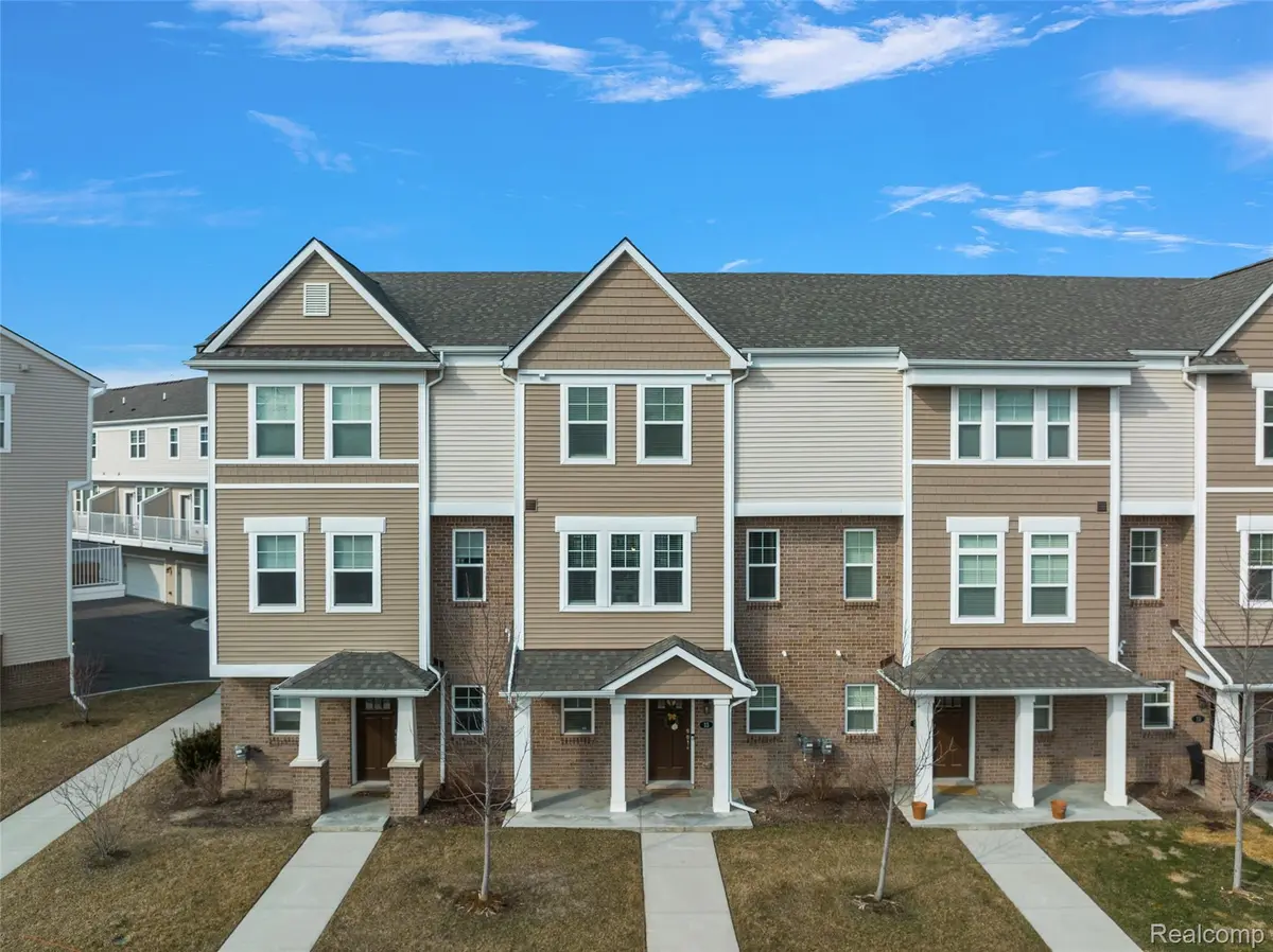 2500 Normandy RD #13, Royal Oak, MI 48073