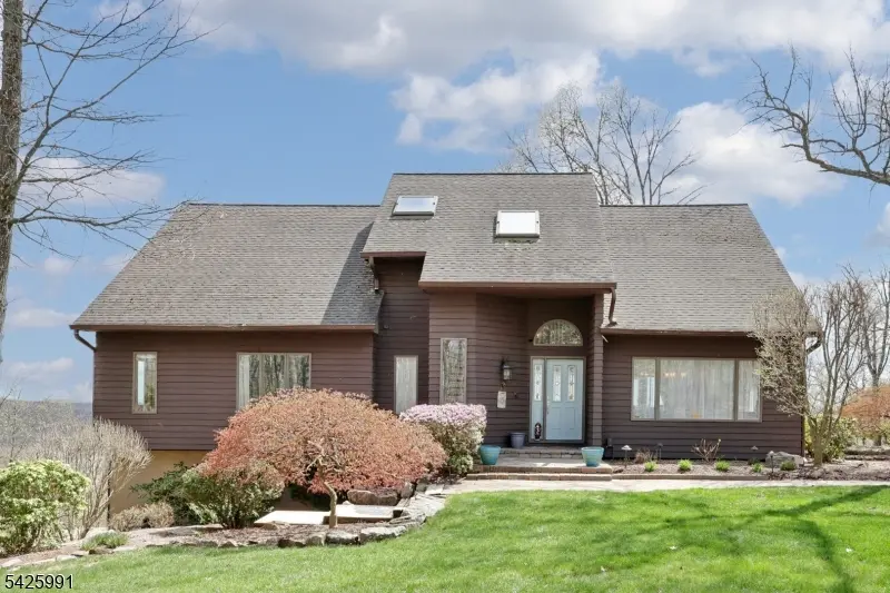 6 Copperas Ridge Rd, Rockaway Twp., NJ 07435