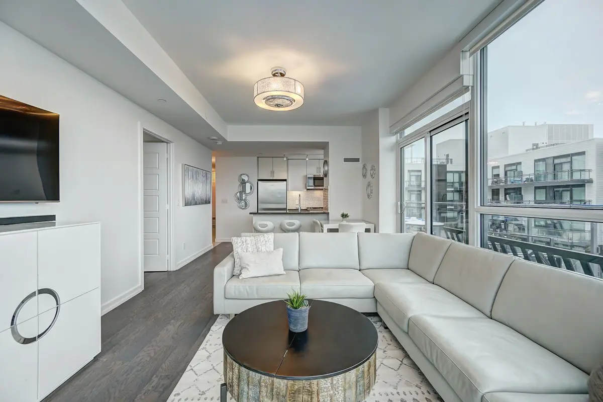 241 Sea Ray AVE #A307, Innisfil, ON L9S 0L9