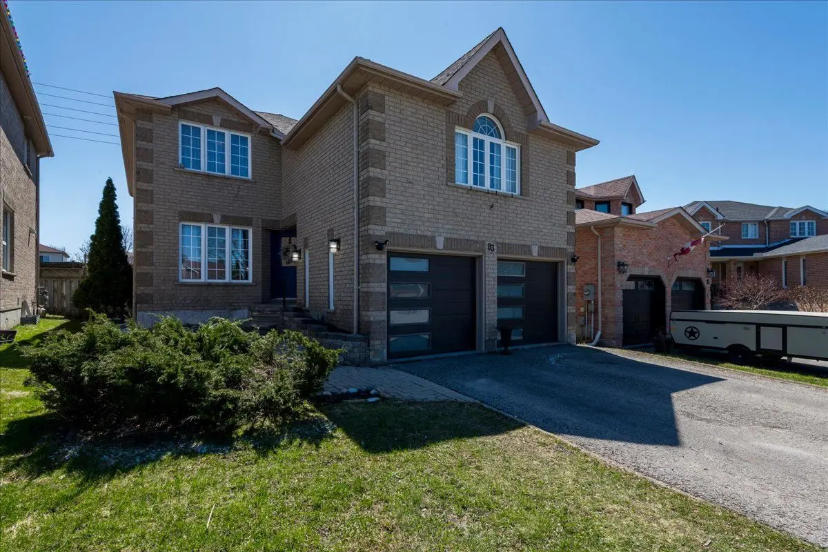 83 Violet ST, Barrie, ON L4N 9N3