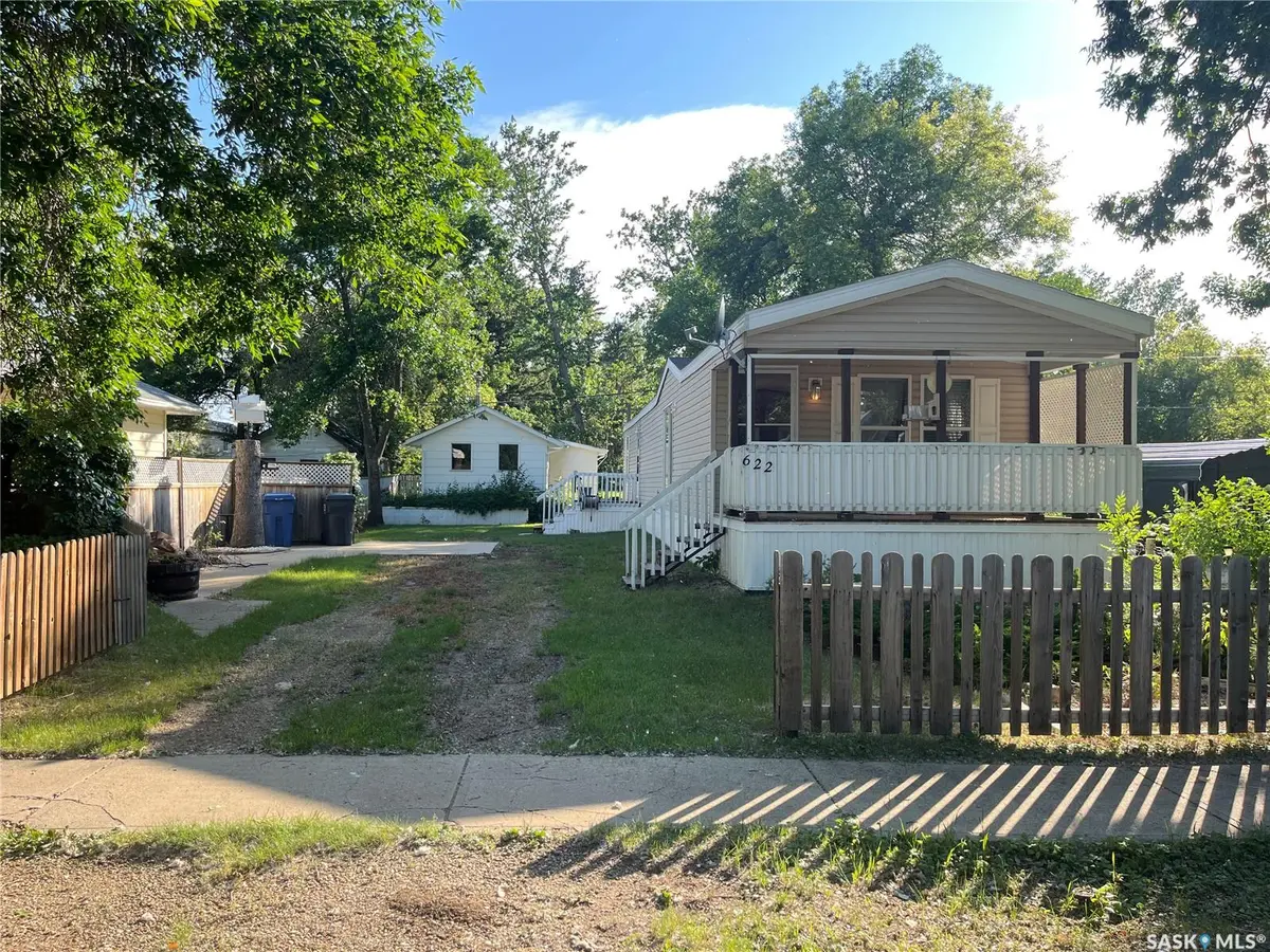 622 BERTRAND AVENUE, Radville, SK S0C 2G0