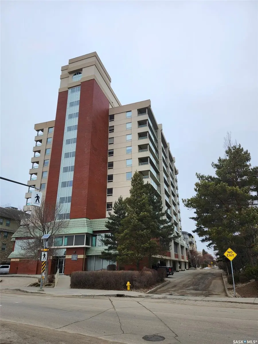 2221 ADELAIDE STREET #604, Saskatoon, SK S7J 5L9