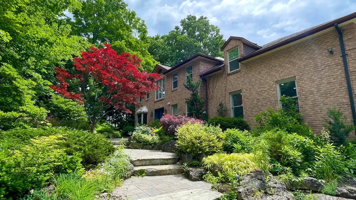 877 The Grange Side Road, Caledon, ON L7C 0E4