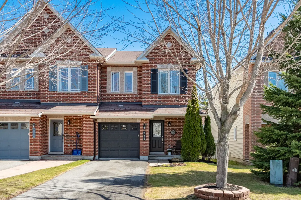 239 Hunterbrook ST, Kanata, ON K2K 0E5
