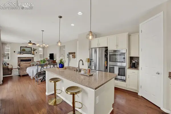 7106 Golden Acacia LN, Colorado Springs, CO 80927